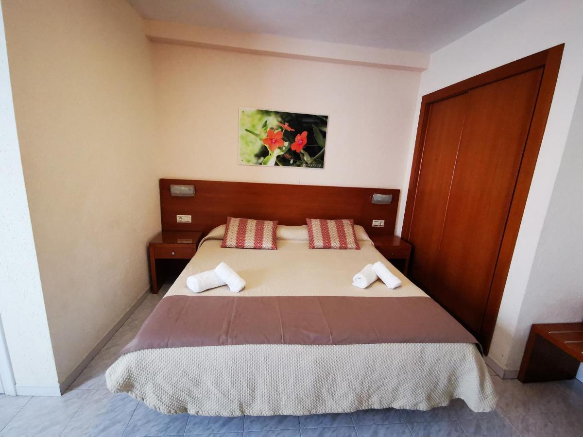 Hostal Marazul Nerja Ngoại thất bức ảnh